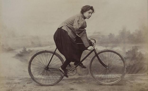 La bicicleta como símbolo de libertad 3 - IS23 Tienda Online Ciclismo para Mujer